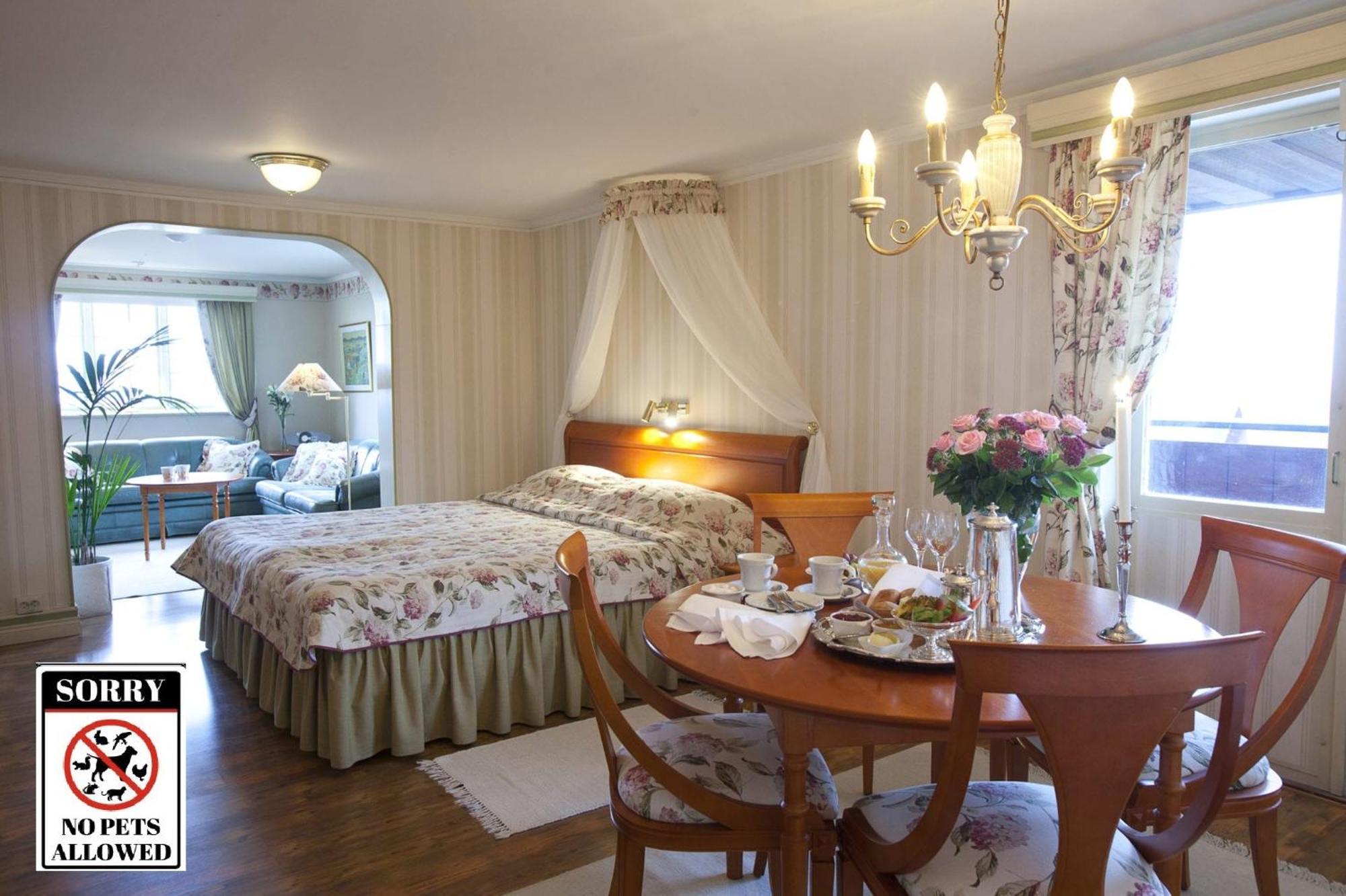 Taellbergsgardens Hotell ภายนอก รูปภาพ